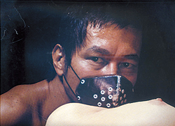 水のないプール